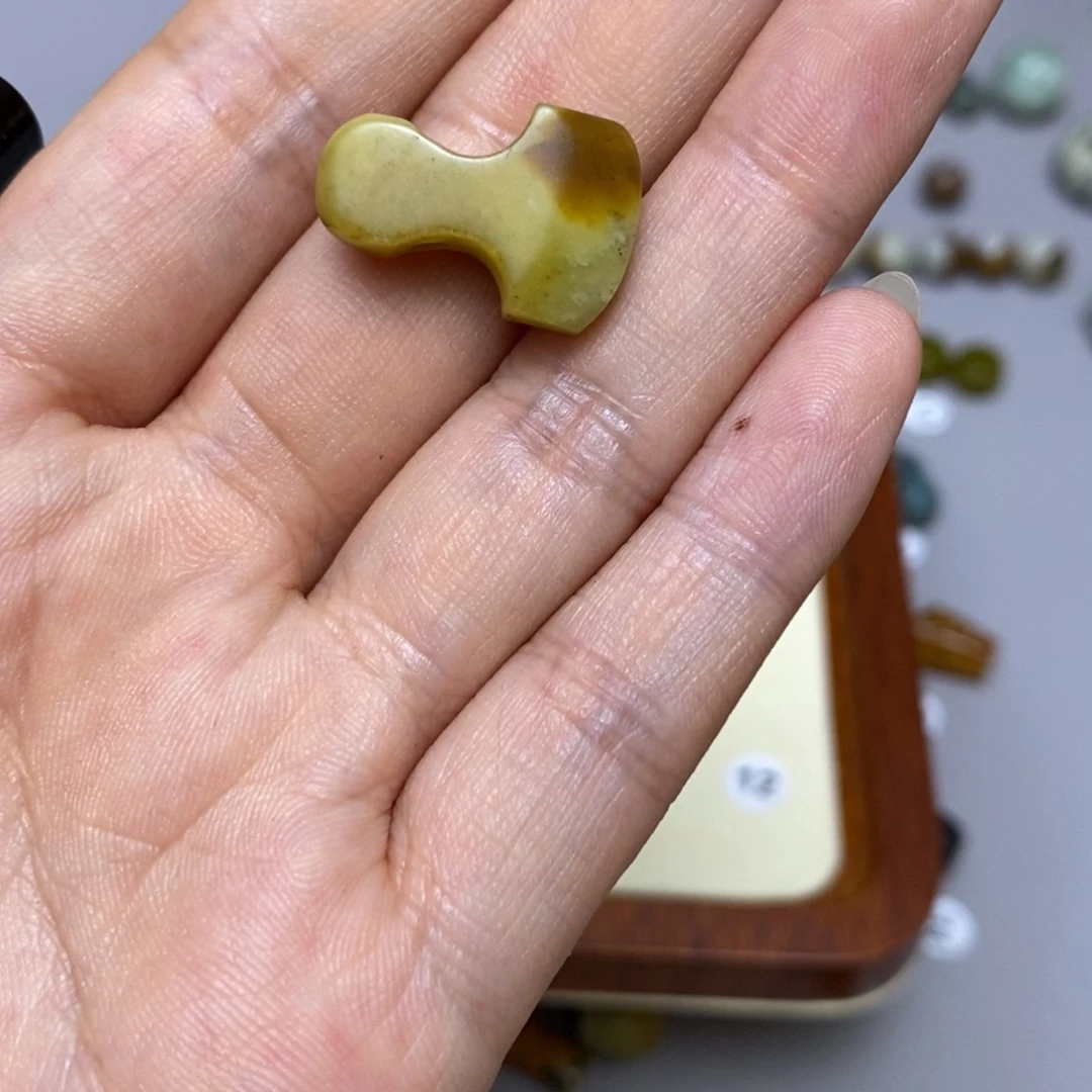 蛇纹石玉合金配饰芬**织