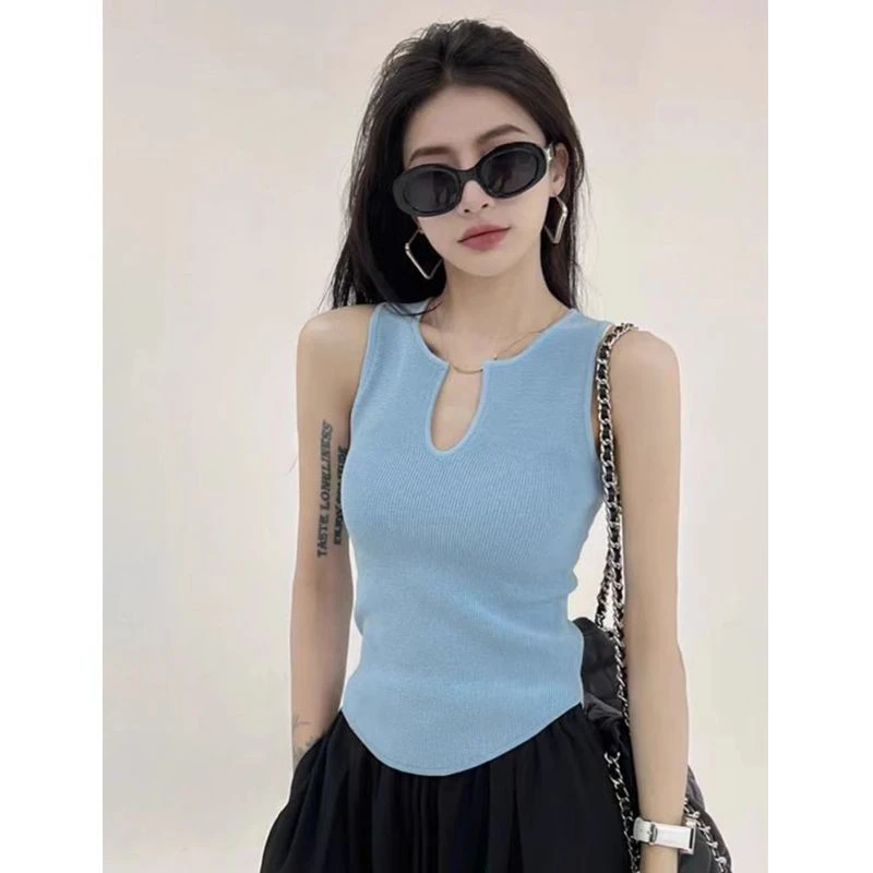法式无袖背心女夏季设计感小众修身冰丝针织衫别致不规则V领上衣