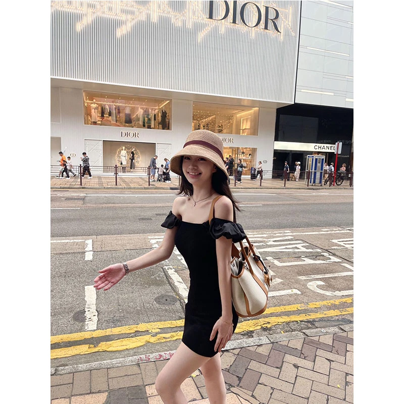 夏季新款时尚浪漫显瘦一字肩吊带连衣裙气质度假修身收腰包臀裙子