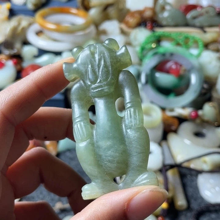 和田玉未镶嵌吊坠(不含链)