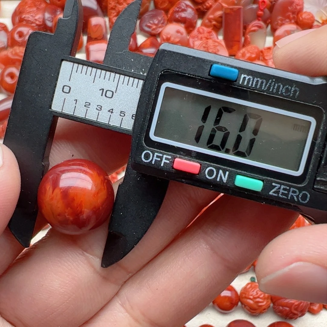 南红玛瑙配饰未镶嵌