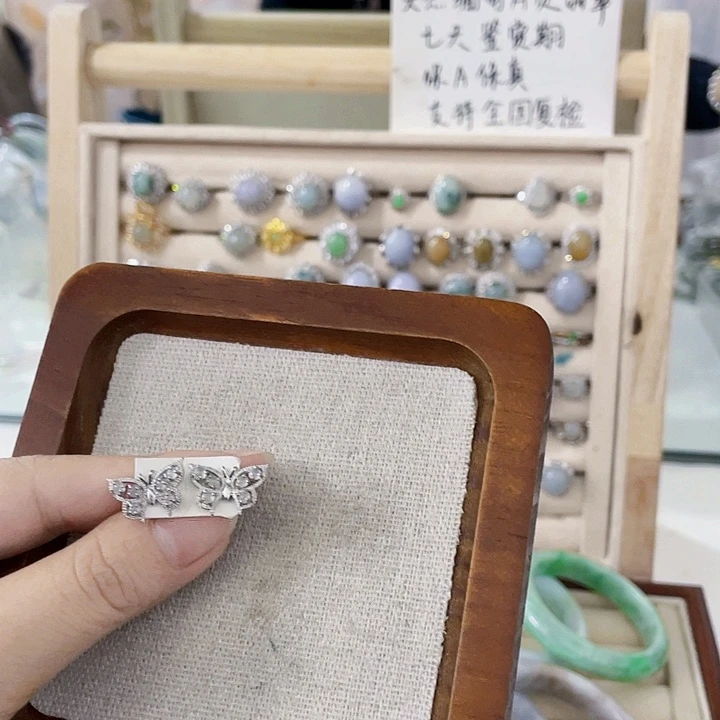 翡翠未镶嵌颈饰天然翡翠Ａ货