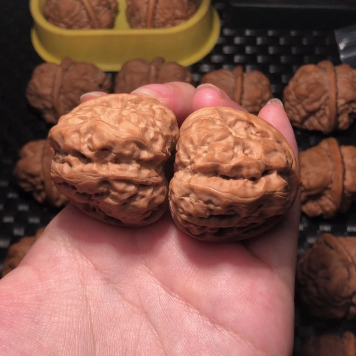 晚***睡文玩核桃把件蛤蟆