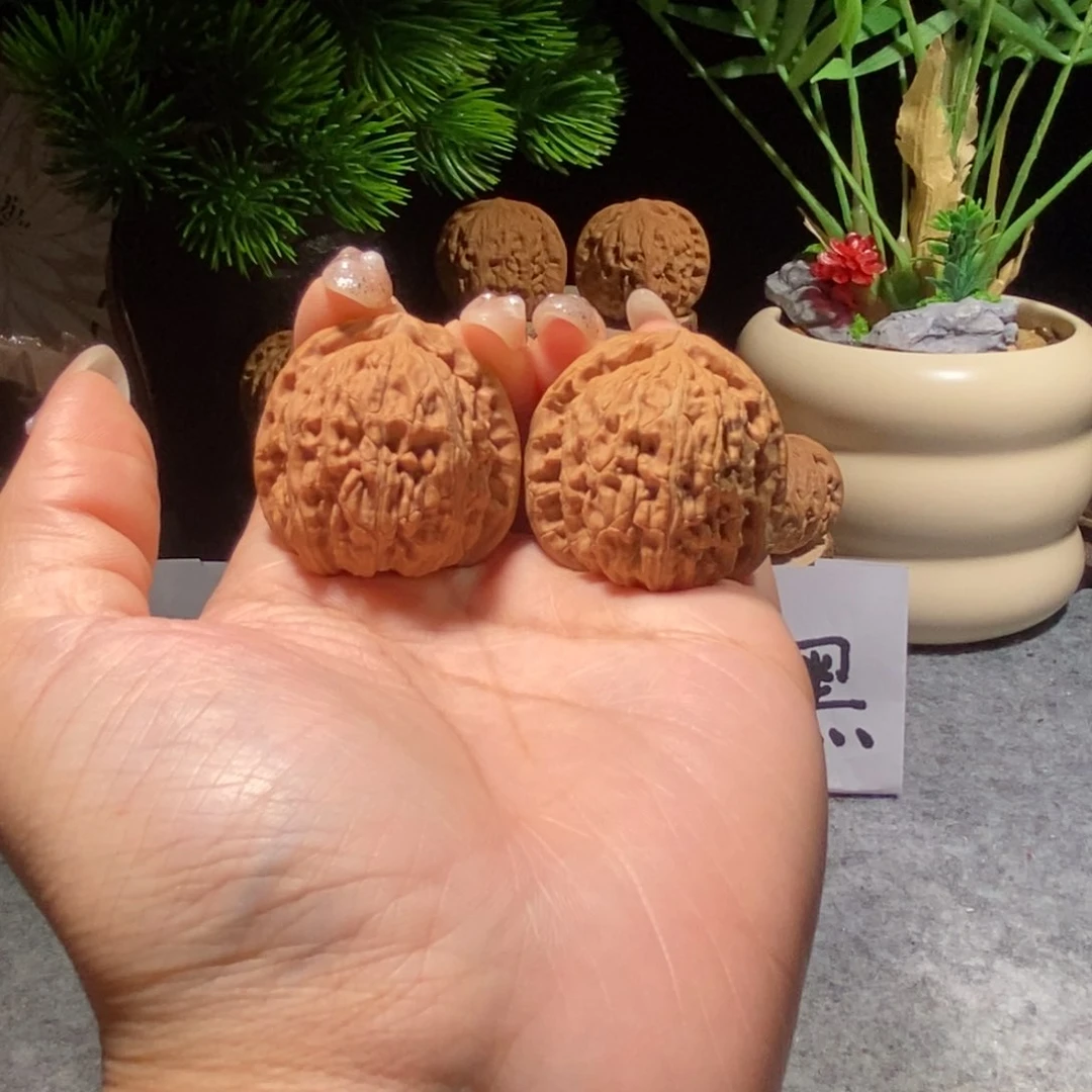 核桃把件全品36三角白
