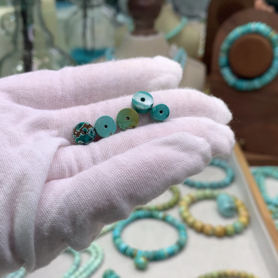 绿松石未镶嵌饰品