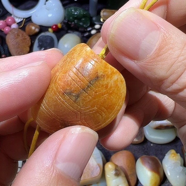 和田玉未镶嵌吊坠(不含链)