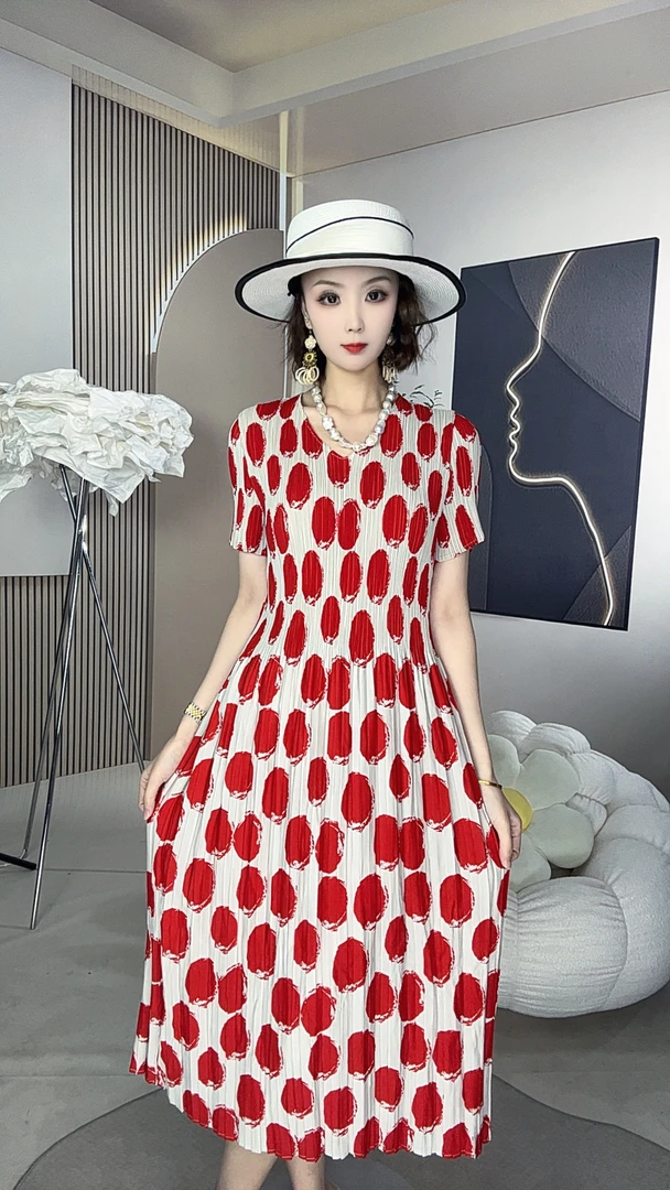 009号中老年夏季薄款弹力褶皱连衣裙时尚气质红色圆点妈妈裙
