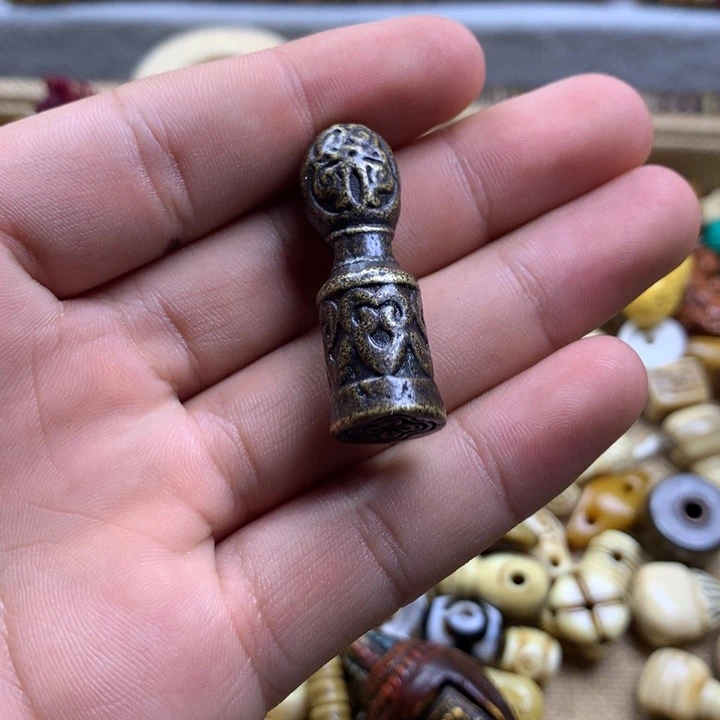 肆***年大叶紫檀（黑酸枝木类）