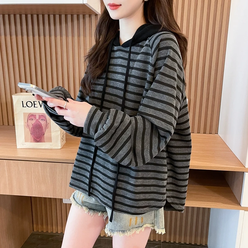假两件条纹拼接撞色卫衣女秋季2025新款宽松休闲长袖连帽上衣ins