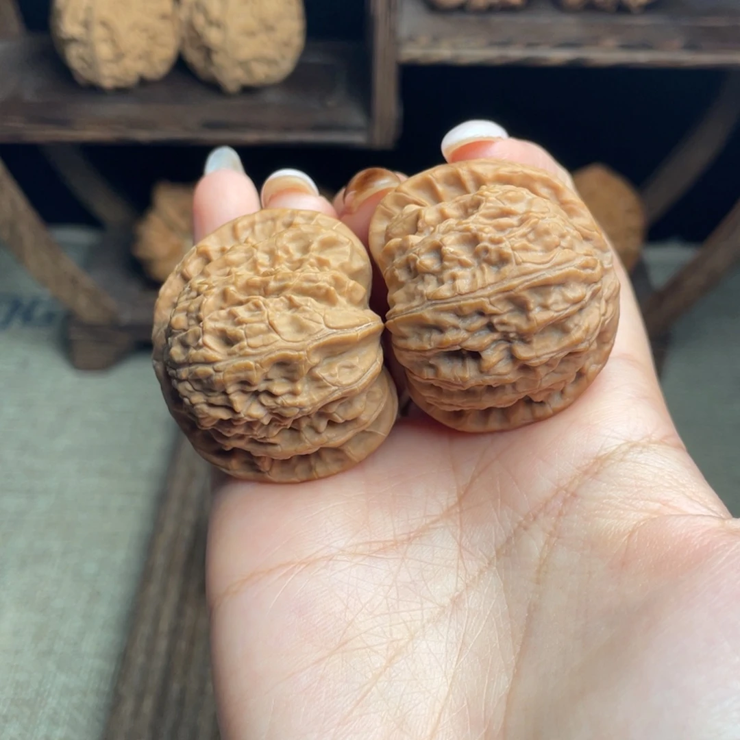 中***么文玩核桃吊坠白狮子39