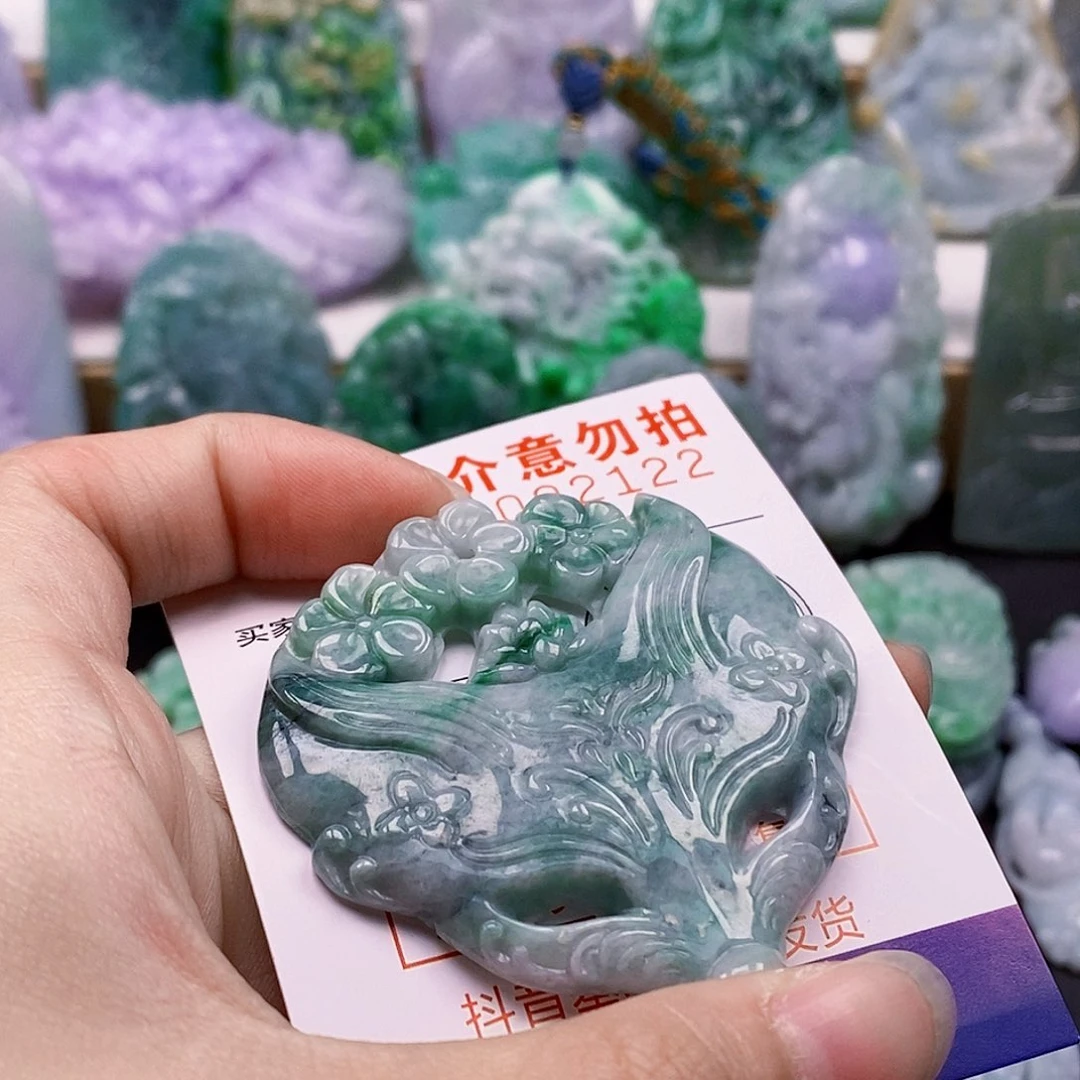 吊坠(不含链)未镶嵌翡翠