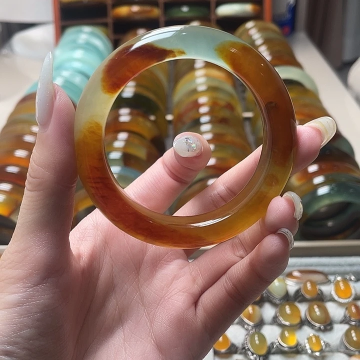 蛇纹石玉未镶嵌手镯52.8