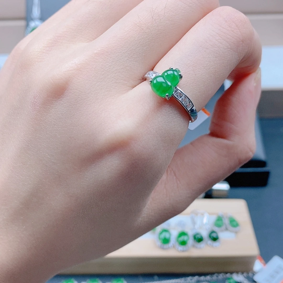 翡翠银S925镶嵌戒指天然翡翠