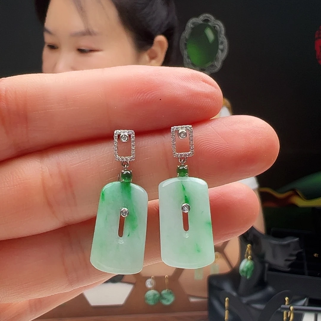翡翠18K金镶嵌耳饰天然翡翠