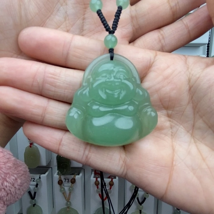 石英质玉未镶嵌颈饰