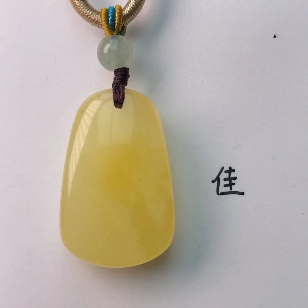 未镶嵌琥珀珠宝奇石