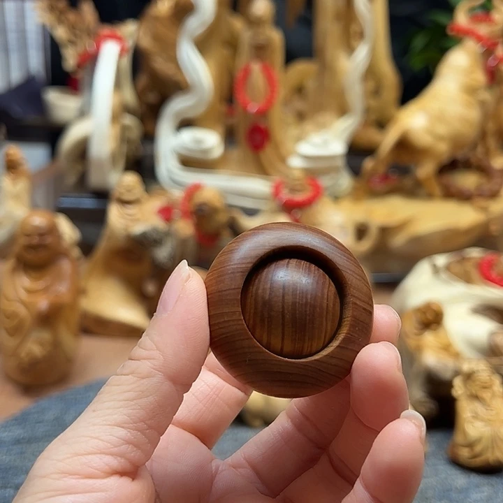 无事牌非洲檀香崖柏摆件
