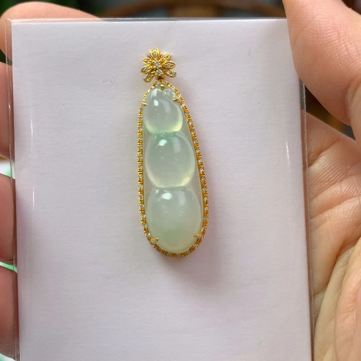 翡翠颈饰18K金镶嵌翡翠翡翠吊坠