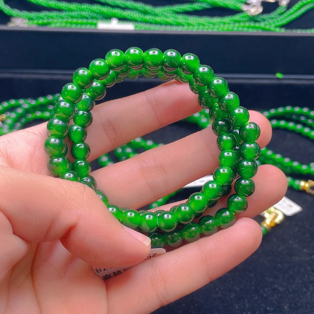 翡翠未镶嵌颈饰