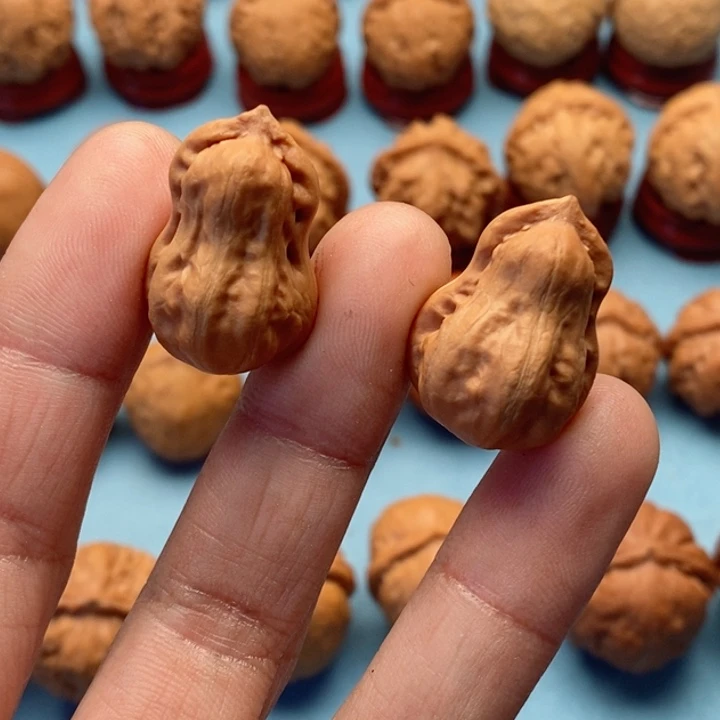 文玩核桃把件精品文玩手捻元