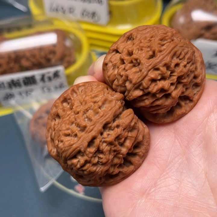 艳***发吊坠文玩核桃42-33114-05