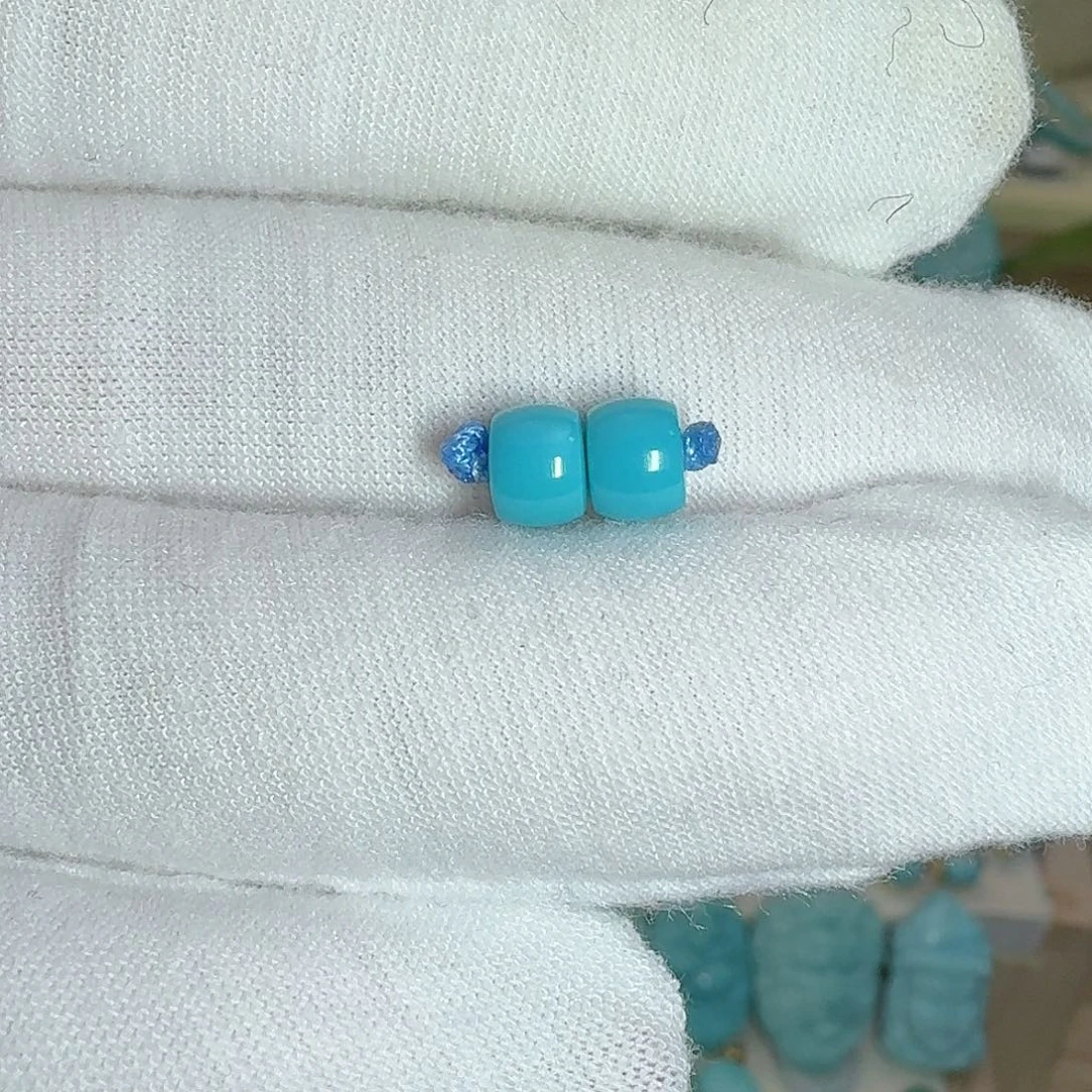 绿松石未镶嵌珠宝奇石暴暴蓝直切