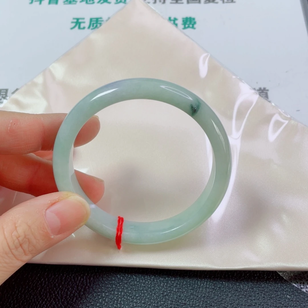 翡翠未镶嵌手镯圈口58宽12厚8
