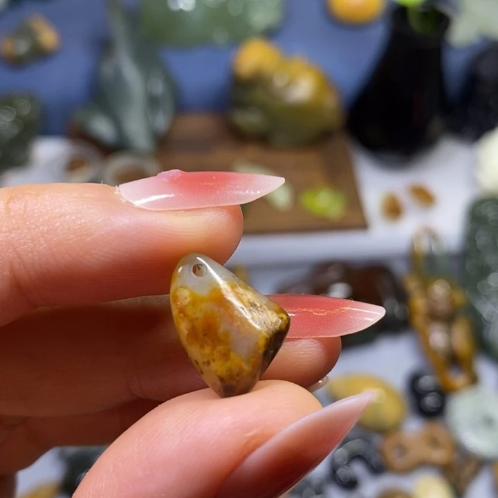 岫岩河磨玉（透闪石质玉）未镶嵌挂件