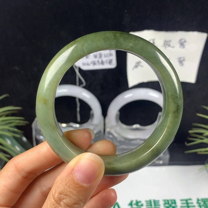 翡翠未镶嵌手镯41号。55.7圈