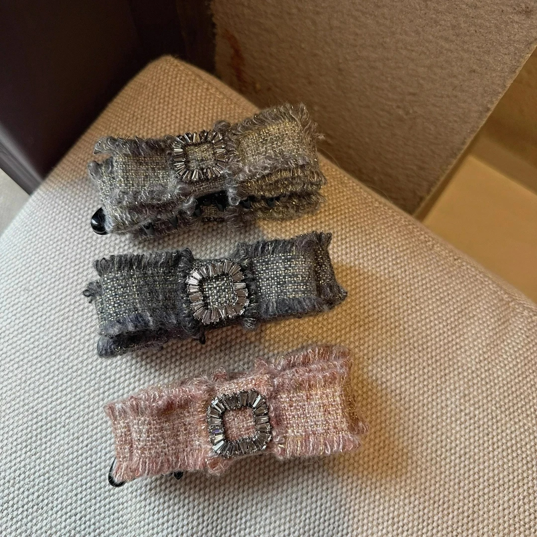 【843】小香风香蕉夹毛妮方钻马尾夹后脑勺扎头发发夹竖夹扭扭夹