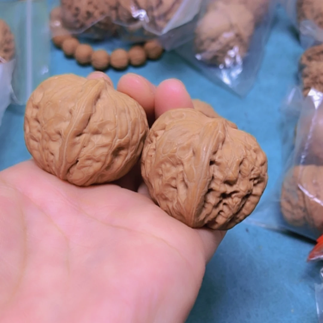 【闪购商品】摆件核桃38黄元宝有修练手