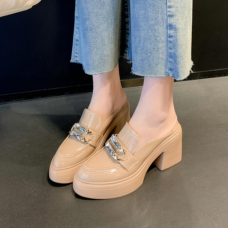 牛皮/10cm轻奢水钻尖头凉拖鞋外穿杏色2025夏新款粗跟防水台拖鞋