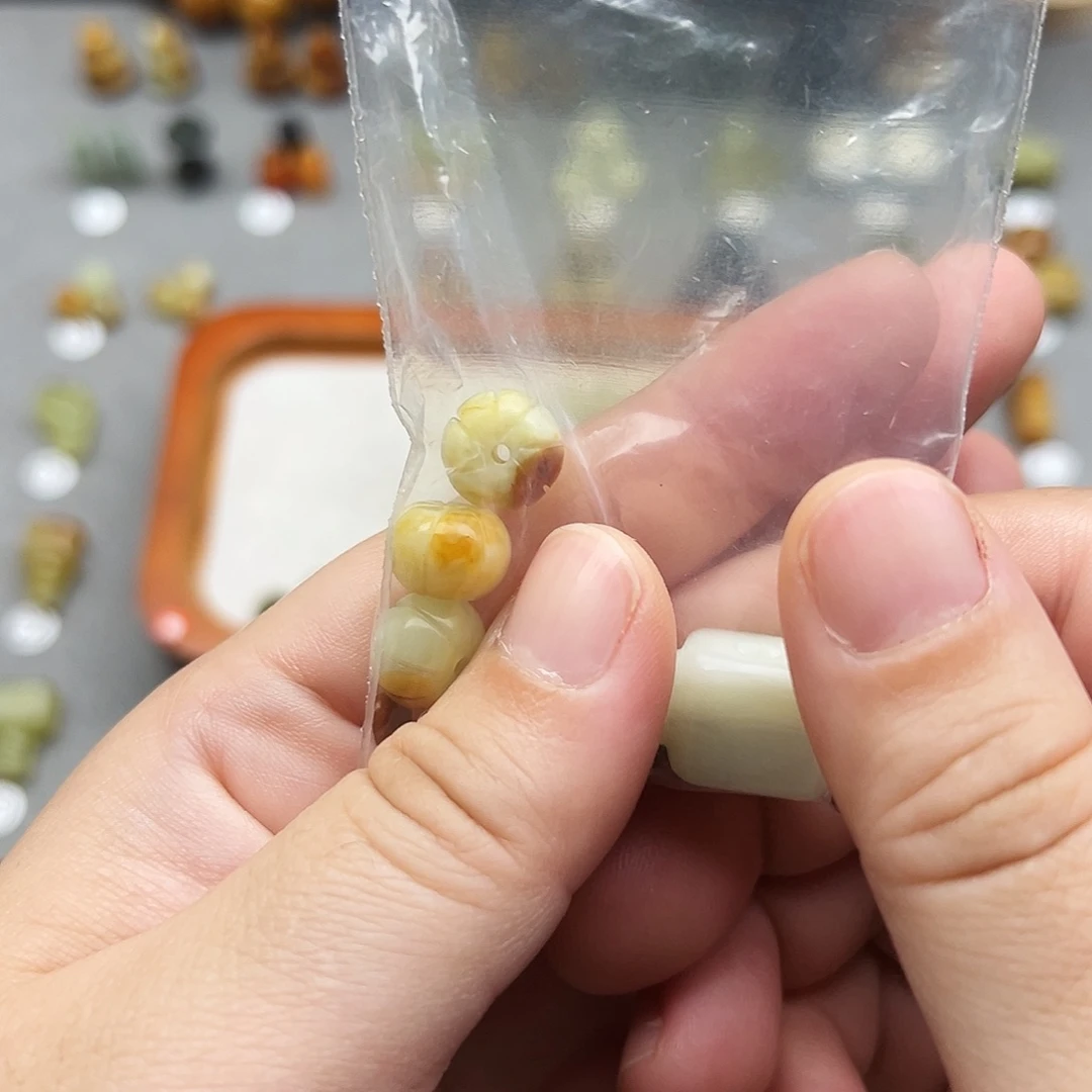 睡****蛇纹石玉未镶嵌配珠