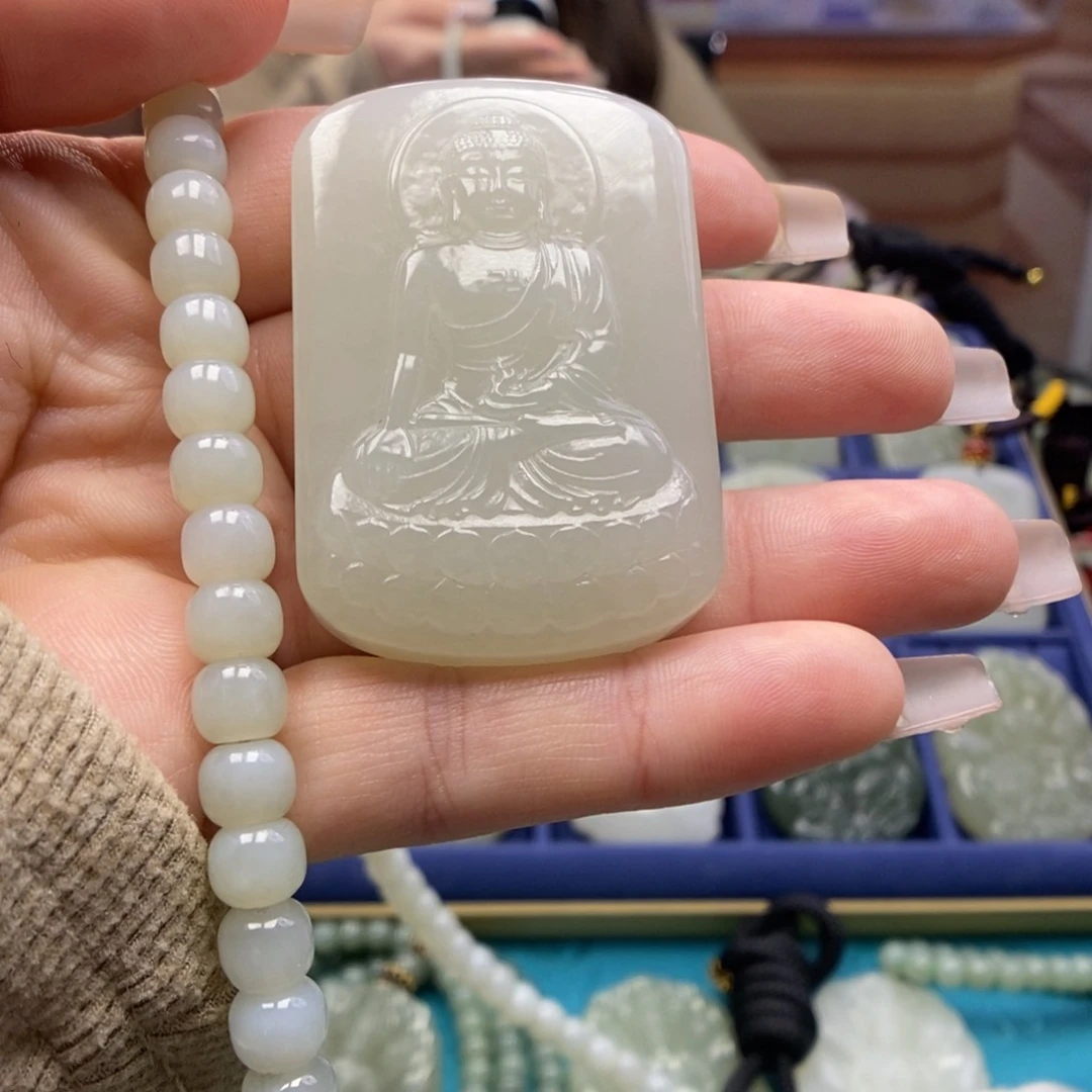 和田玉颈饰未镶嵌云