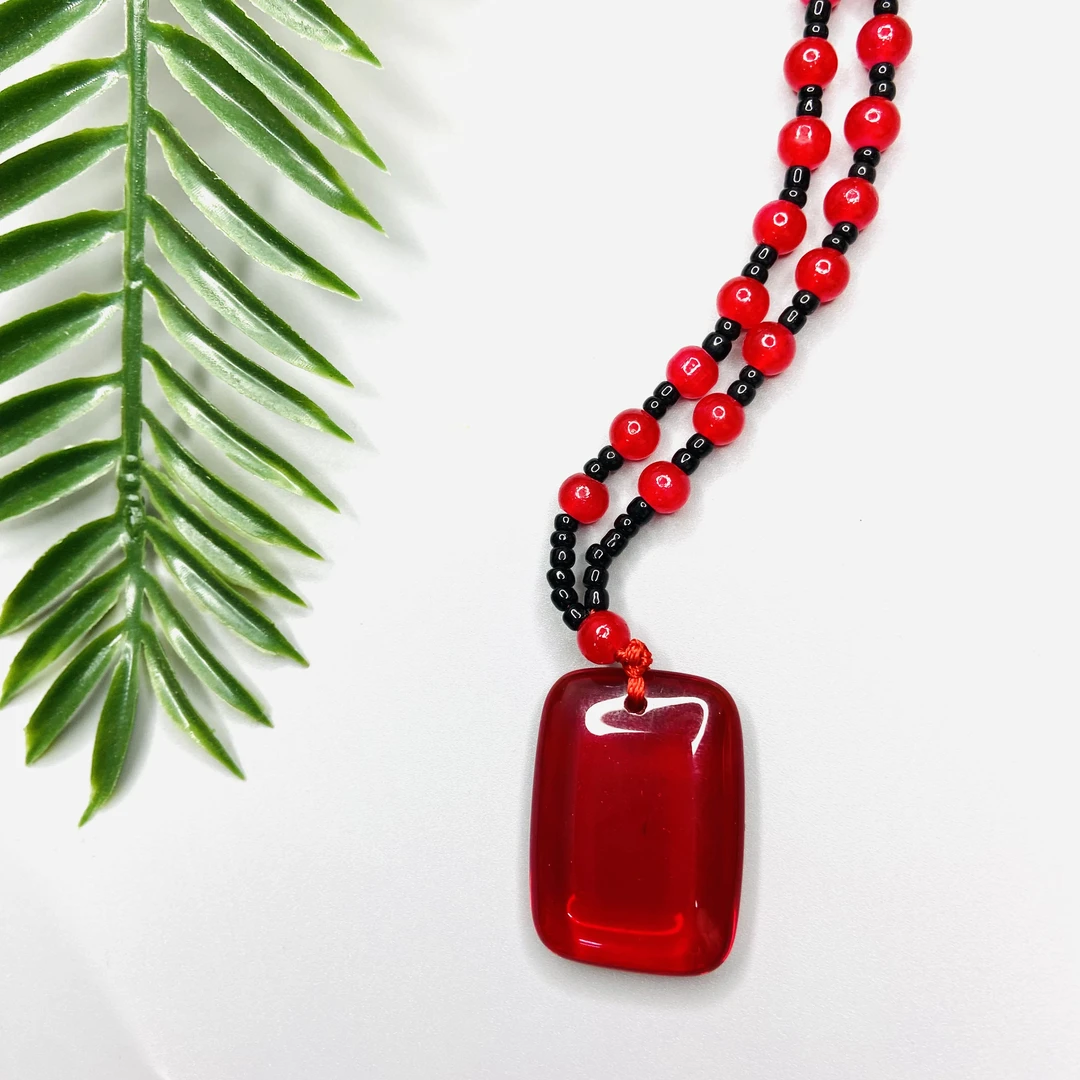 D048 时尚简约百搭吊坠（带礼盒，多样性发一件）