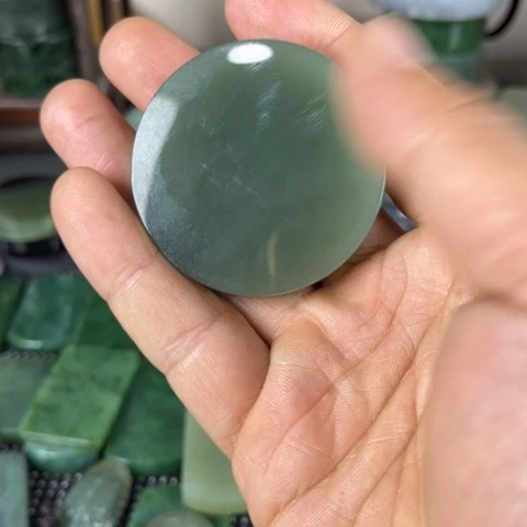 和田玉珠宝半成品未镶嵌旅*