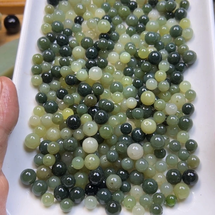 林***室未镶嵌手链和田玉