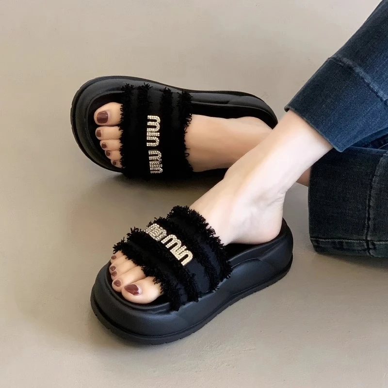 小香风百搭小众外穿一字拖鞋女夏季2025爆款厚底凉拖鞋沙滩高级感