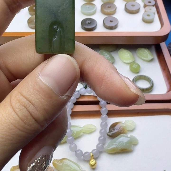 七***～和田玉未镶嵌挂件