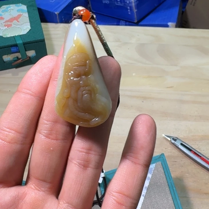 未镶嵌和田玉（糖玉）挂件