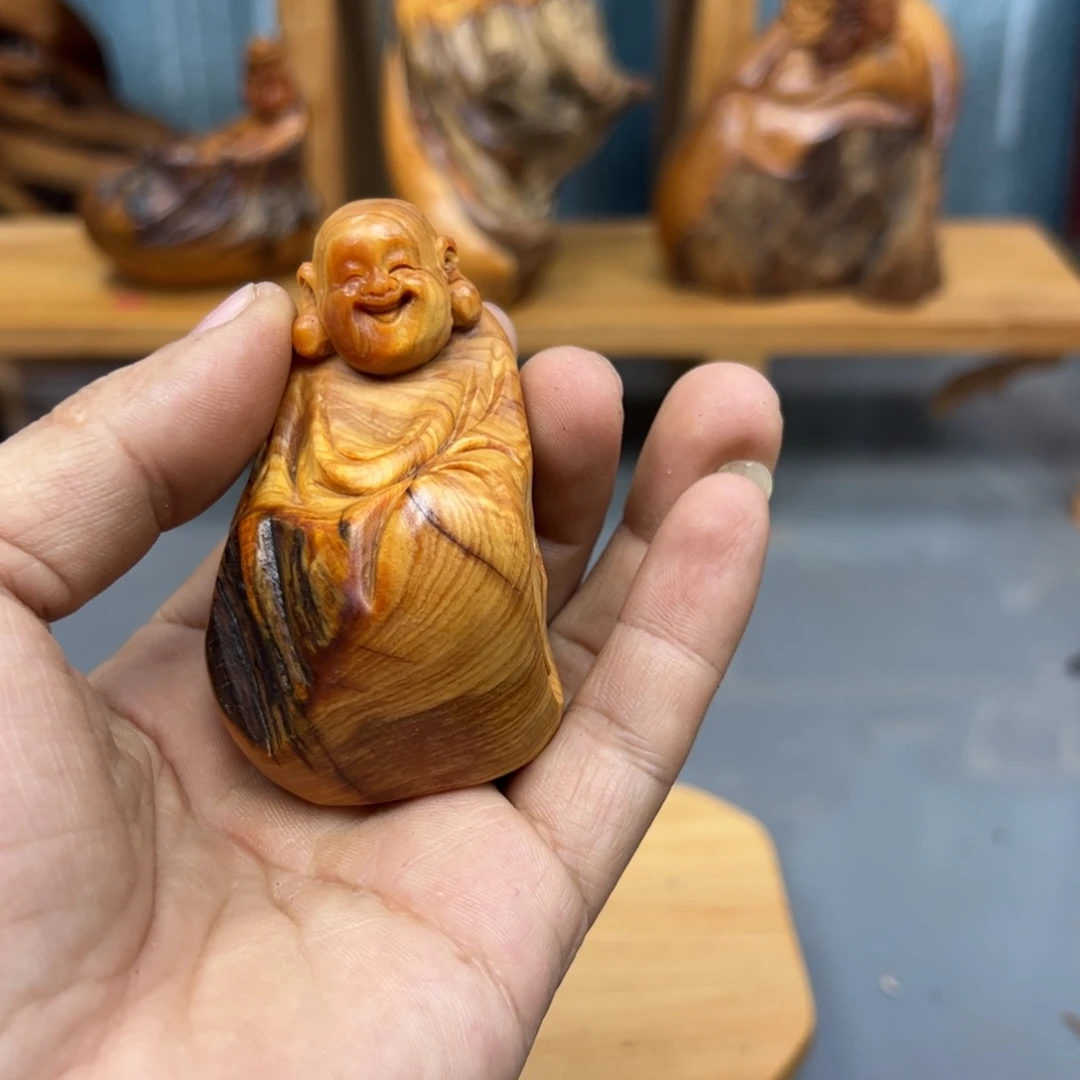 随***旦木崖柏木摆件手把件