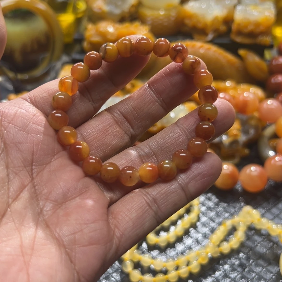 石英质玉未镶嵌颈饰