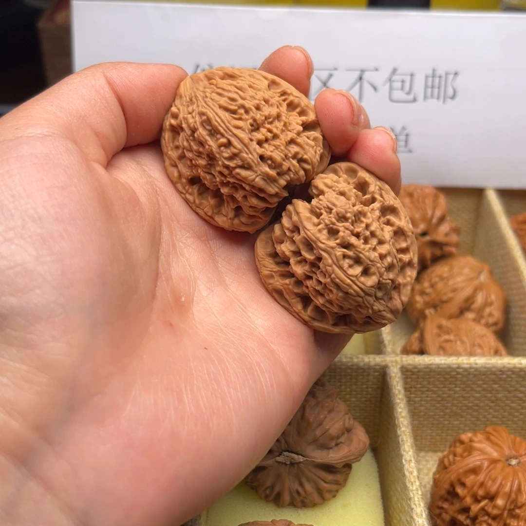 文玩核桃吊坠i*南疆石