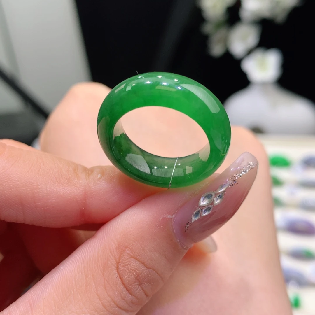 翡翠未镶嵌戒指翡翠