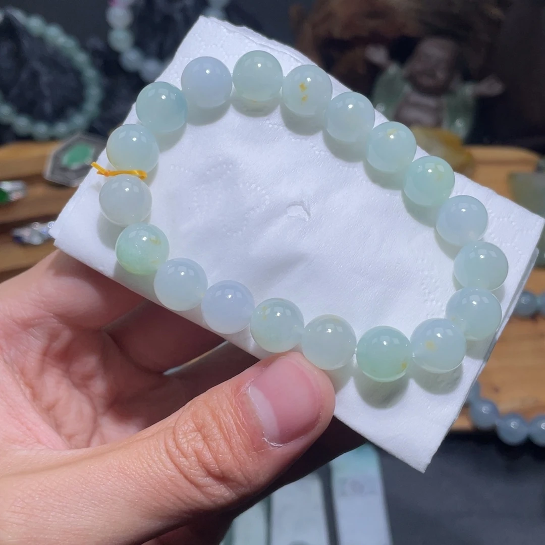 定制翡翠未镶嵌手串