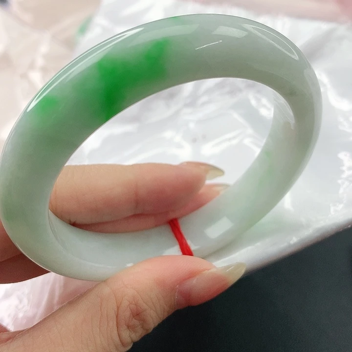 未镶嵌手镯翡翠，644