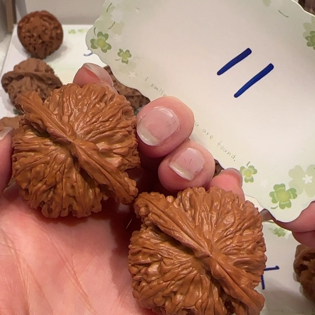 文玩核桃吊坠11号白狮子4.3