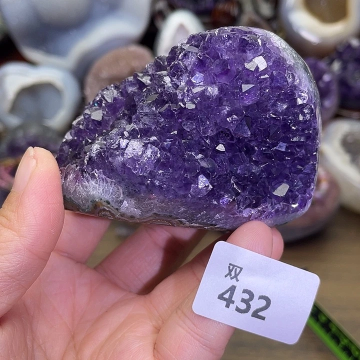 未镶嵌水晶大型摆件（非配饰）