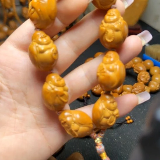 橄榄核雕刻手串弥勒