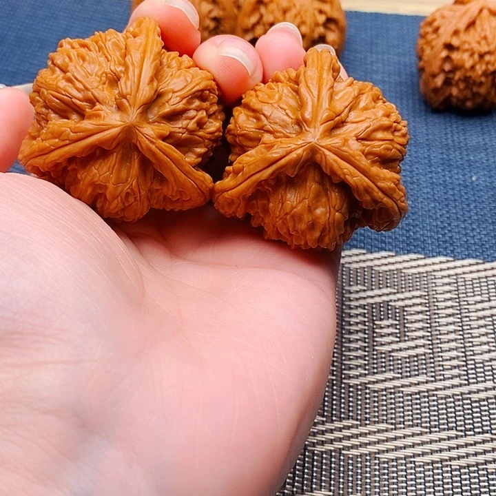 @***地吊坠文玩核桃三棱